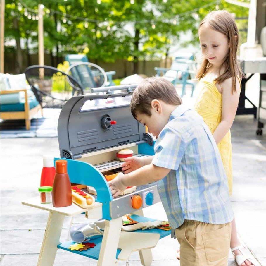 Wooden Deluxe Barbecue Grill, Smoker and Pizza Oven Playset, Ages 3+ L6D1 - product image 3