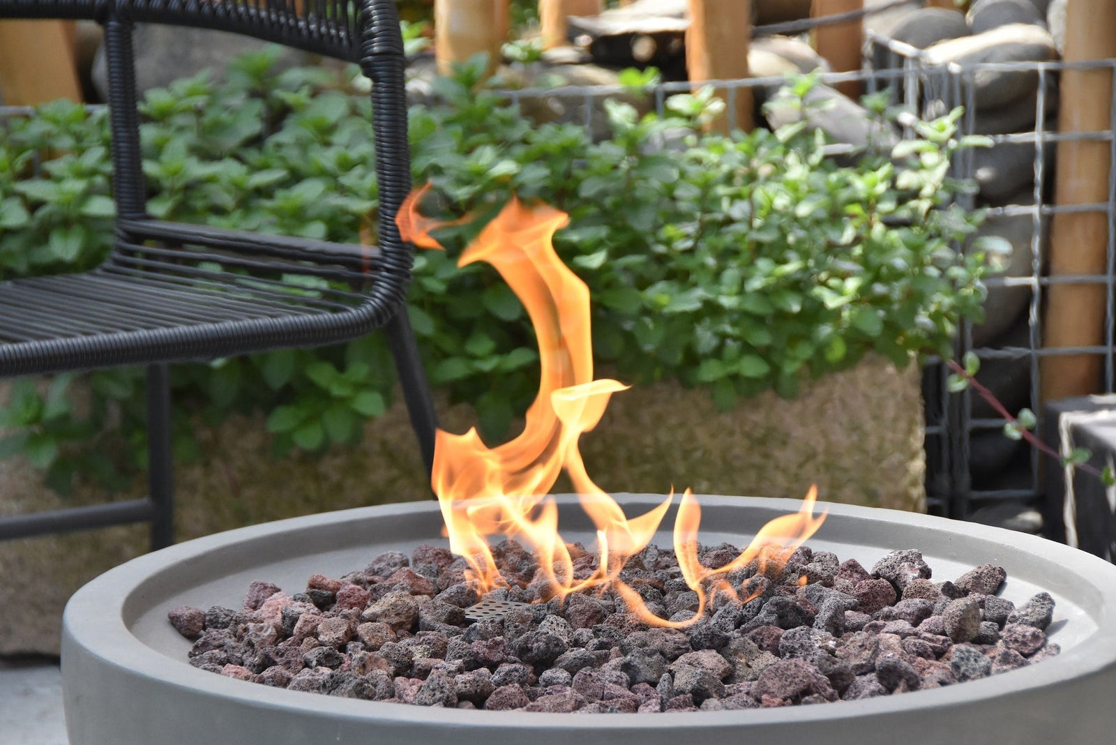 Nantucket Round Propane-Fueled Fire Bowl with Lava Rock & Canvas Cover, 40,000 BTUs, 14-in G9R2 - product image 2