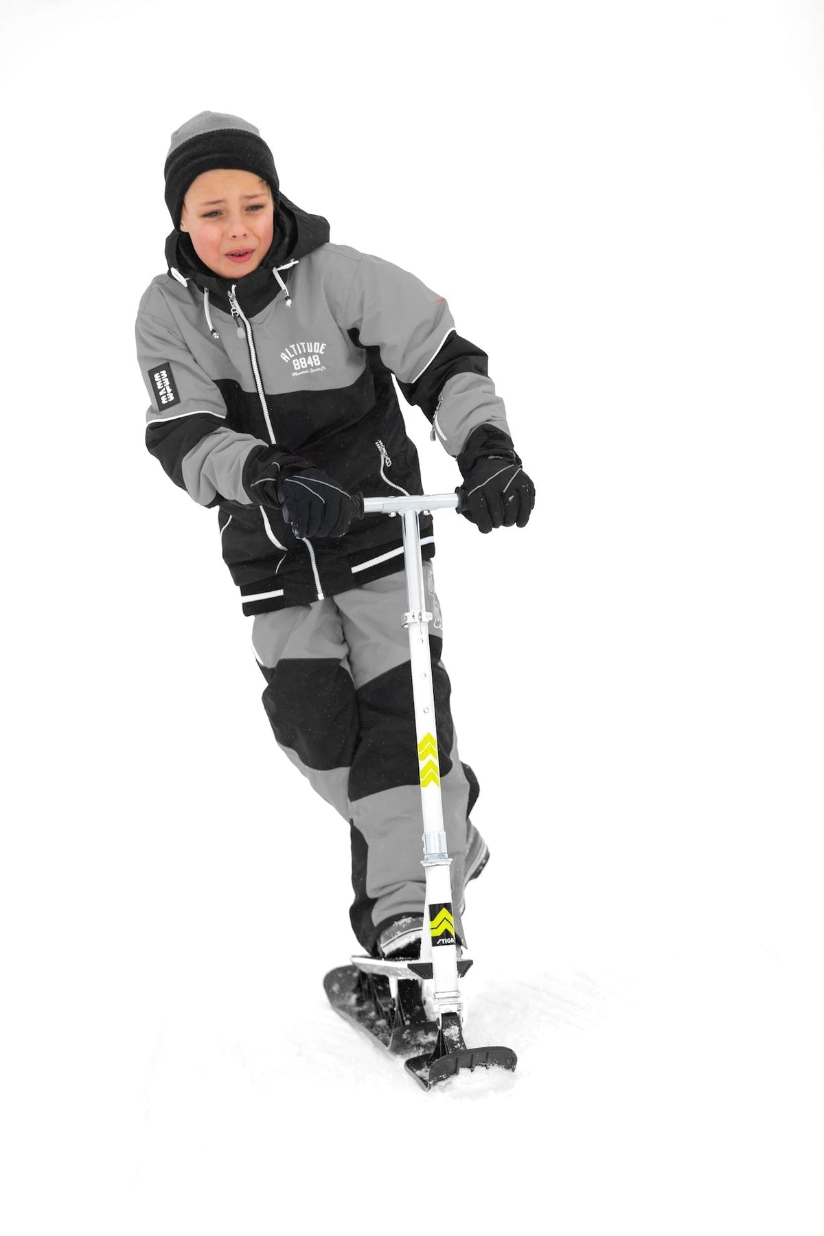 Snow Kick Free Kids' Winter Snow Ski Scooter with Height Adjustable Handle, Ages 7+ A1M6 - product image 2