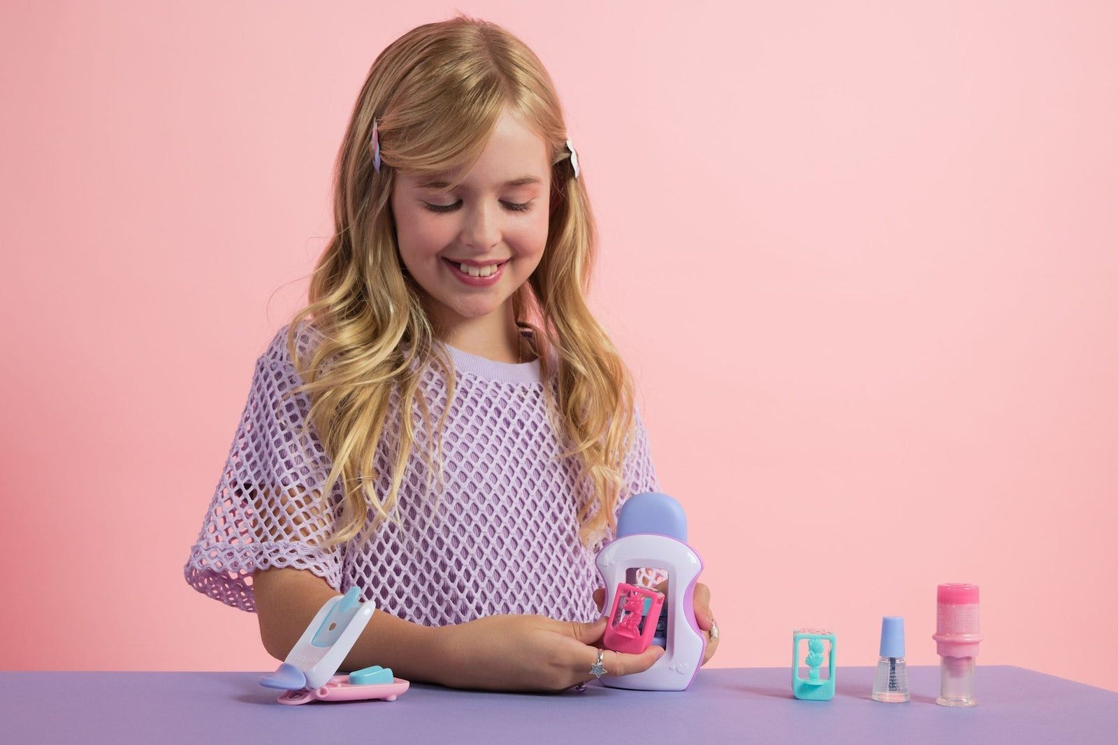 Maker, GO GLAM Studio Nail Kit, Style 200 Nails, 4 Designs, 2 Polish Applicators & Mask, Ages 7+ L2U0 - product image 3