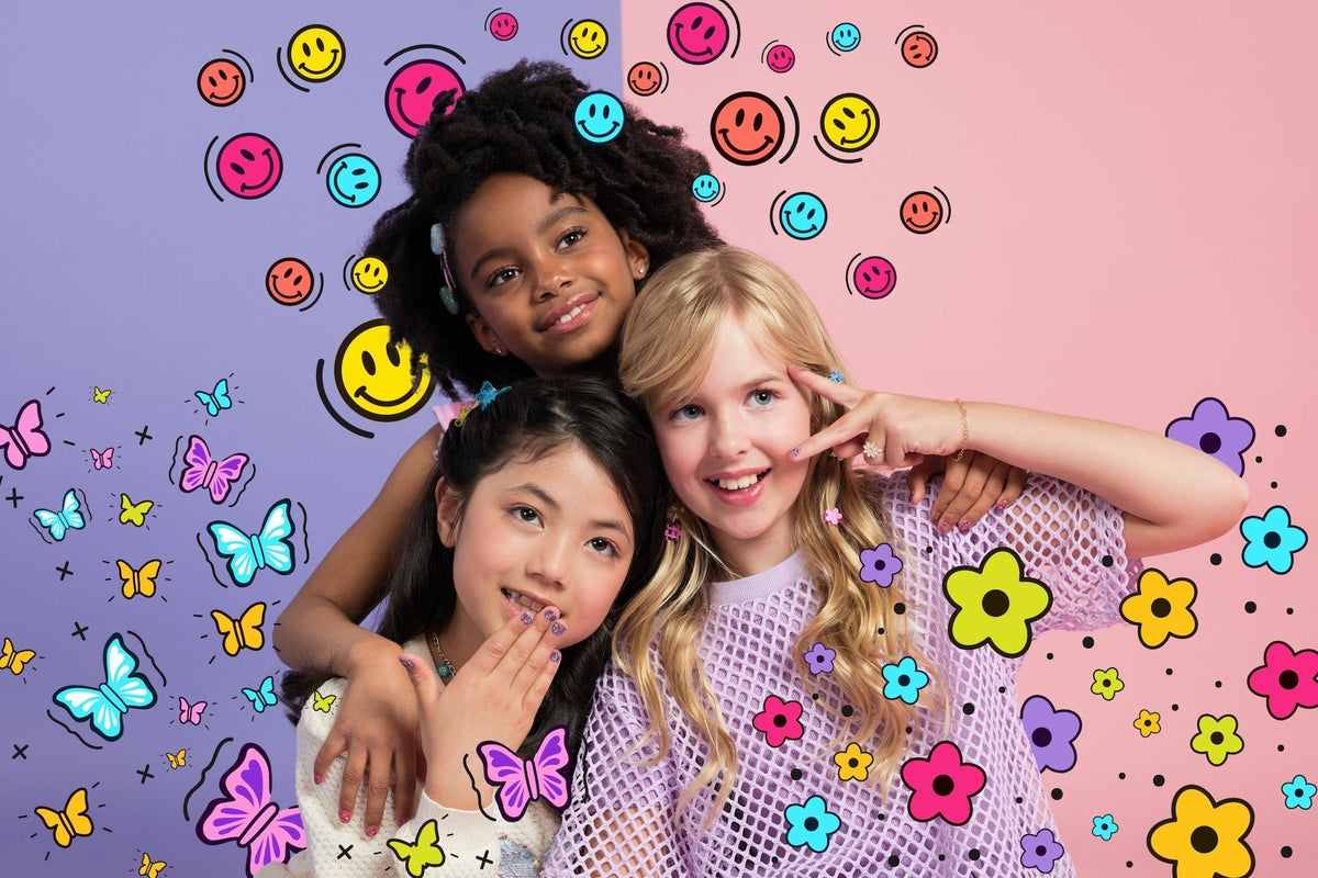 Maker, GO GLAM Studio Nail Kit, Style 200 Nails, 4 Designs, 2 Polish Applicators & Mask, Ages 7+ L2U0 - product image 7