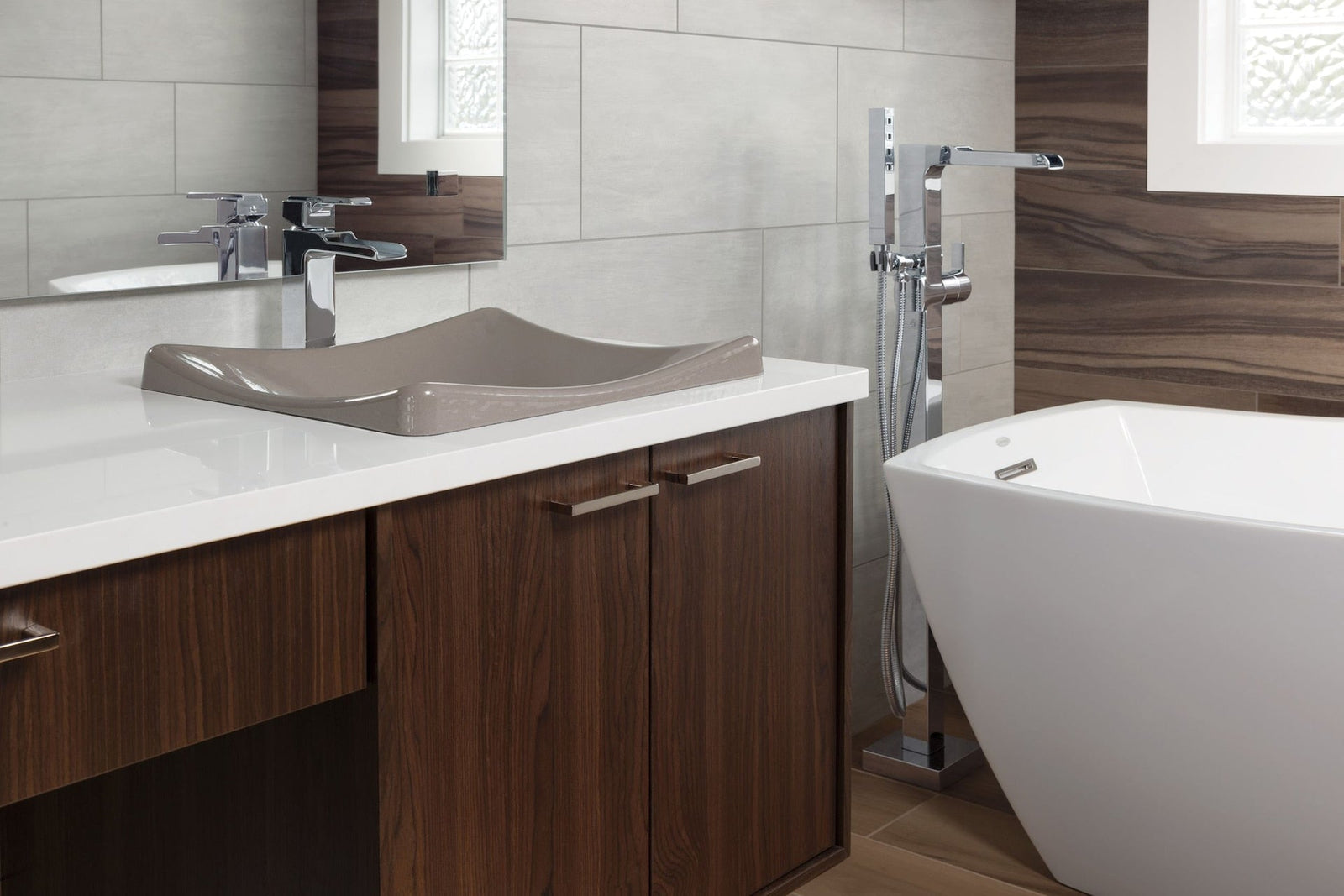 Ara 1-Handle Channel Bathroom Faucet with Metal Pop-Up, Chrome S6O5 - product image 4